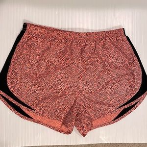 Nike Dri-Fit Running Shorts w/Pocket Brief Womens Size Large Coral/ Black